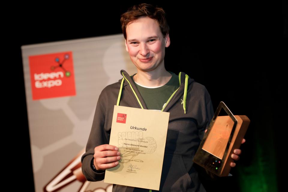 Albrecht Vorster gewinnt IdeenExpo Science Slam